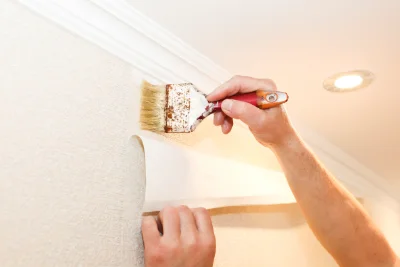 Pose de papier peint à Cherves-Châtelars — revêtements muraux et toiles de verre
